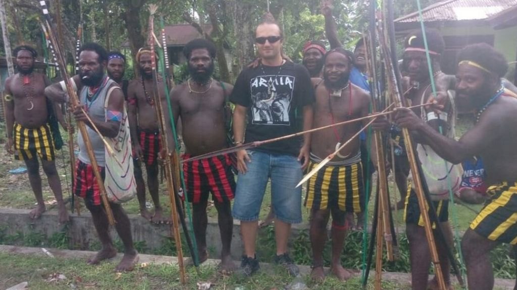 Turis Polandia, Jalur Amunisi ke OPM, dan Vonis Makar di Pegunungan Papua